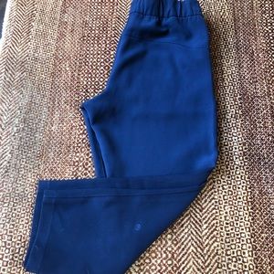 lululemon athletica Pants & Jumpsuits - Lululemon ON THE FLY CROPPED “woven 23 inch” lululemon athletica Pants & Jumpsuits - Lululemon ON THE FLY CROPPED “woven 23 inch”